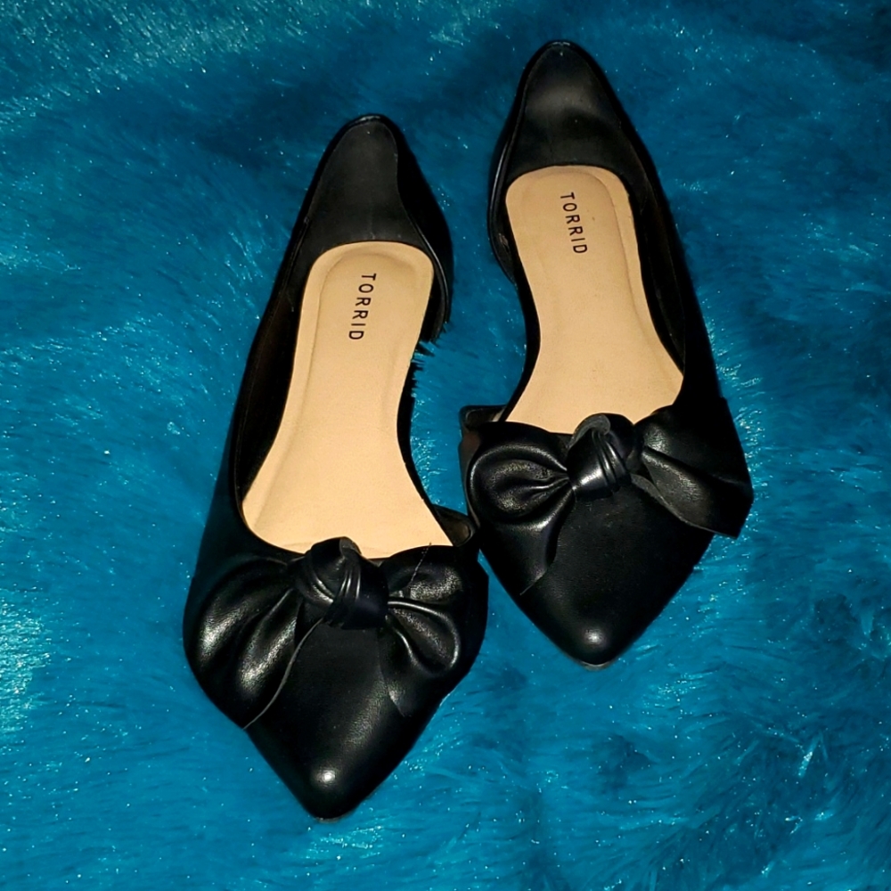 Torrid Black Flats With Bow on Toes, sz 9.5